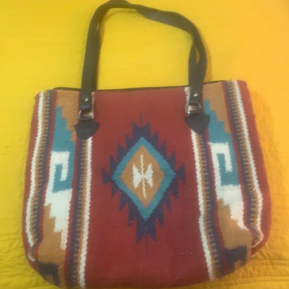 Saddle blanket tote